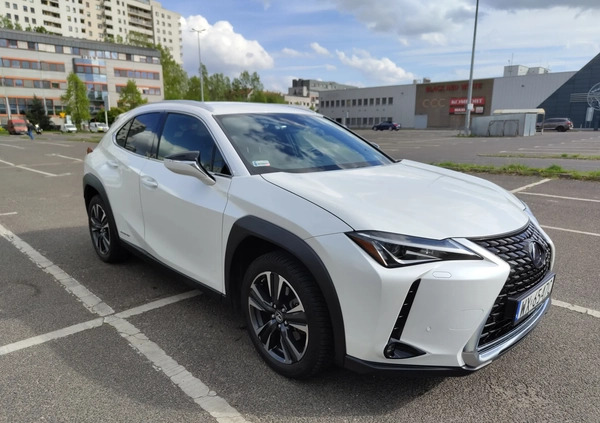 Lexus UX cena 129000 przebieg: 41000, rok produkcji 2020 z Warszawa małe 254